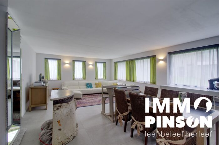 Appartement de rez-de-chaussée surprenamment spacieux avec 3 chambres. à vendre à De Panne - Immo Pinson