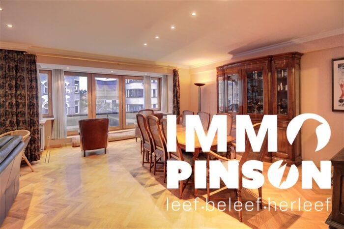 Zeer ruim en lichtrijk appartement in het centrum van De Panne! te koop in De Panne - Immo Pinson